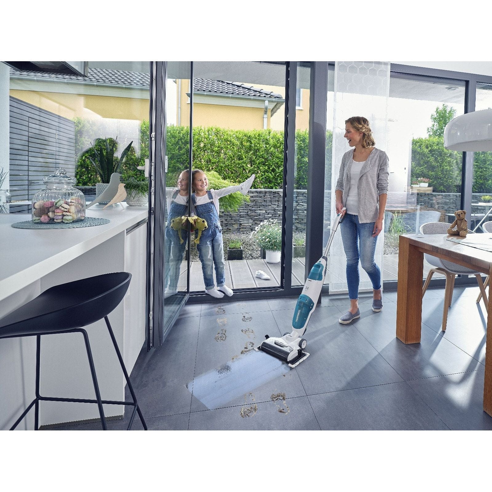 שואב שוטף ומייבש רצפות אלחוטי נטען דגם Regulus Aqua PowerVac Pro תוצרת LEIFHEIT גרמניה - Image 6